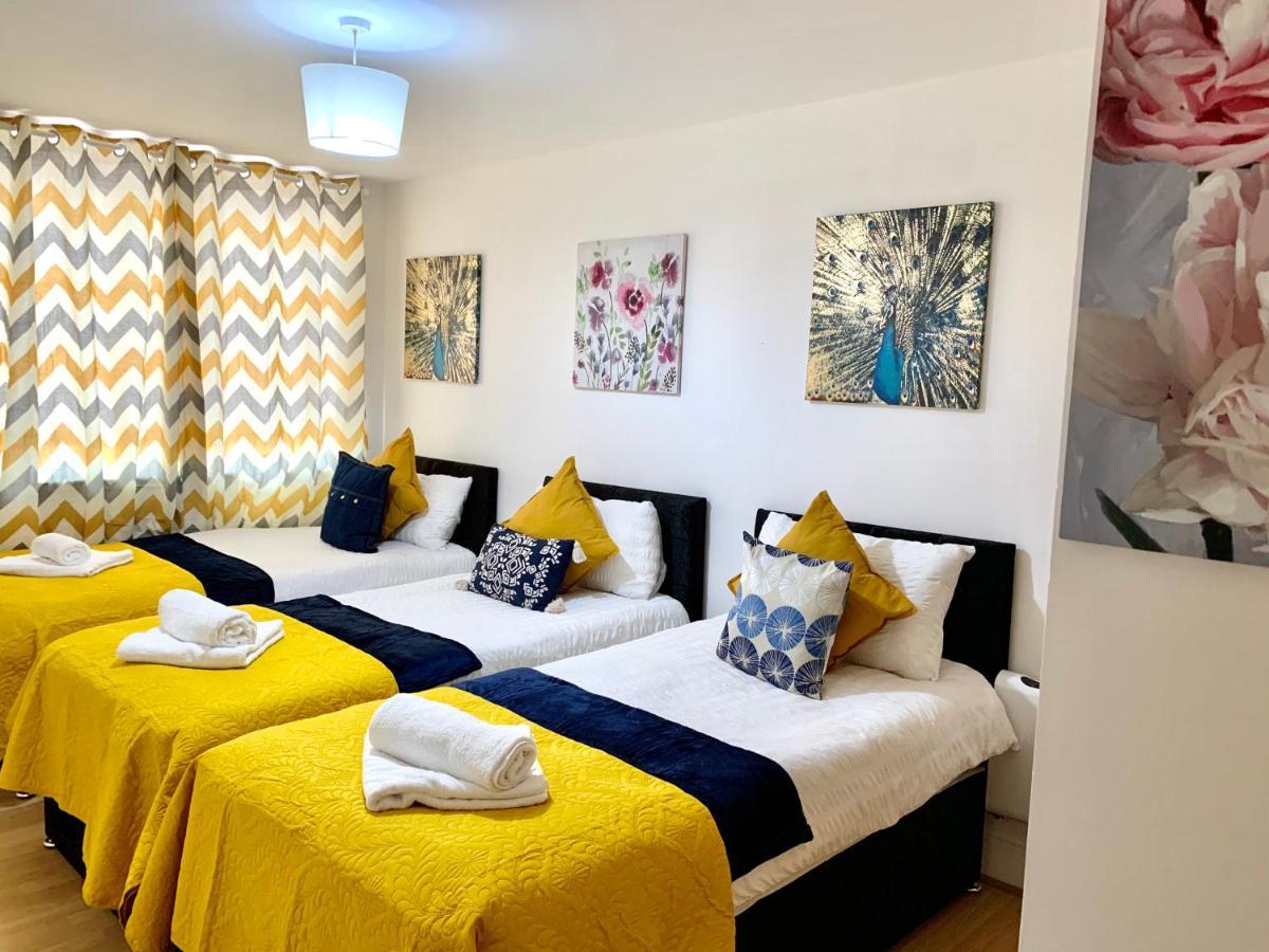 Central London 2 Bedrooms, Seperate Recption, Full Kitchen, Free Parking Luaran gambar