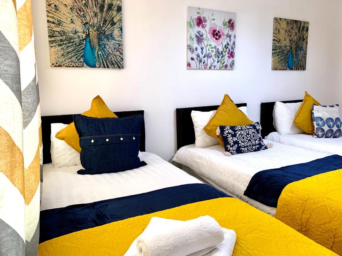 Central London 2 Bedrooms, Seperate Recption, Full Kitchen, Free Parking Luaran gambar