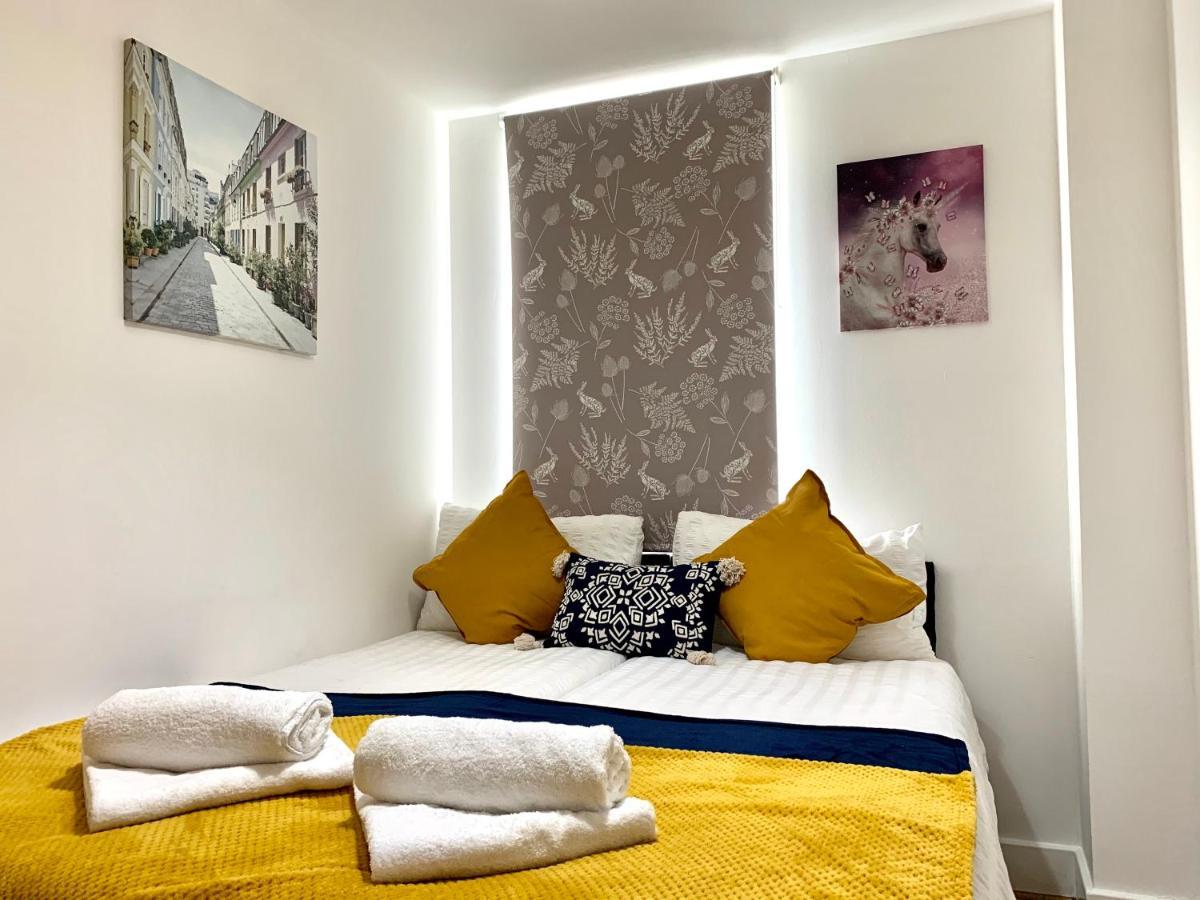 Central London 2 Bedrooms, Seperate Recption, Full Kitchen, Free Parking Luaran gambar