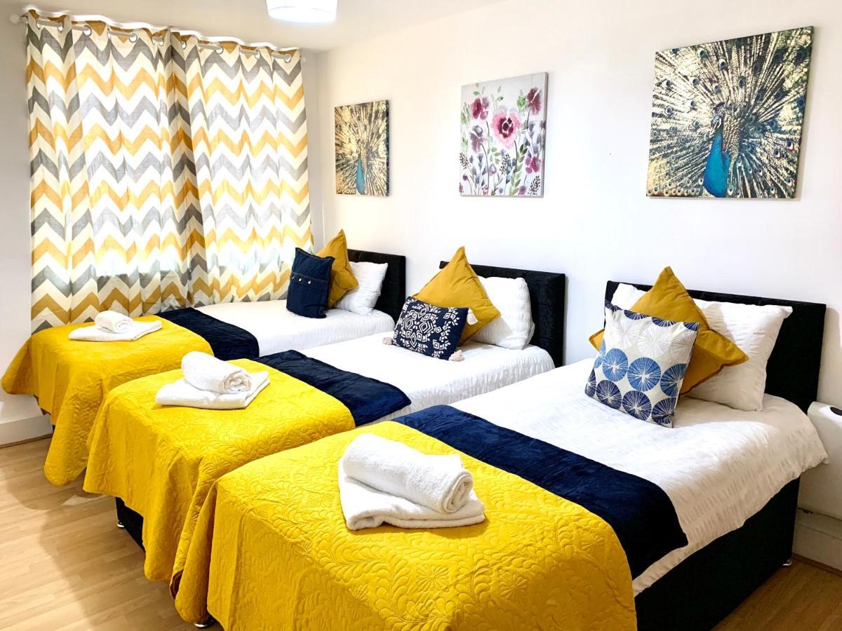 Central London 2 Bedrooms, Seperate Recption, Full Kitchen, Free Parking Luaran gambar