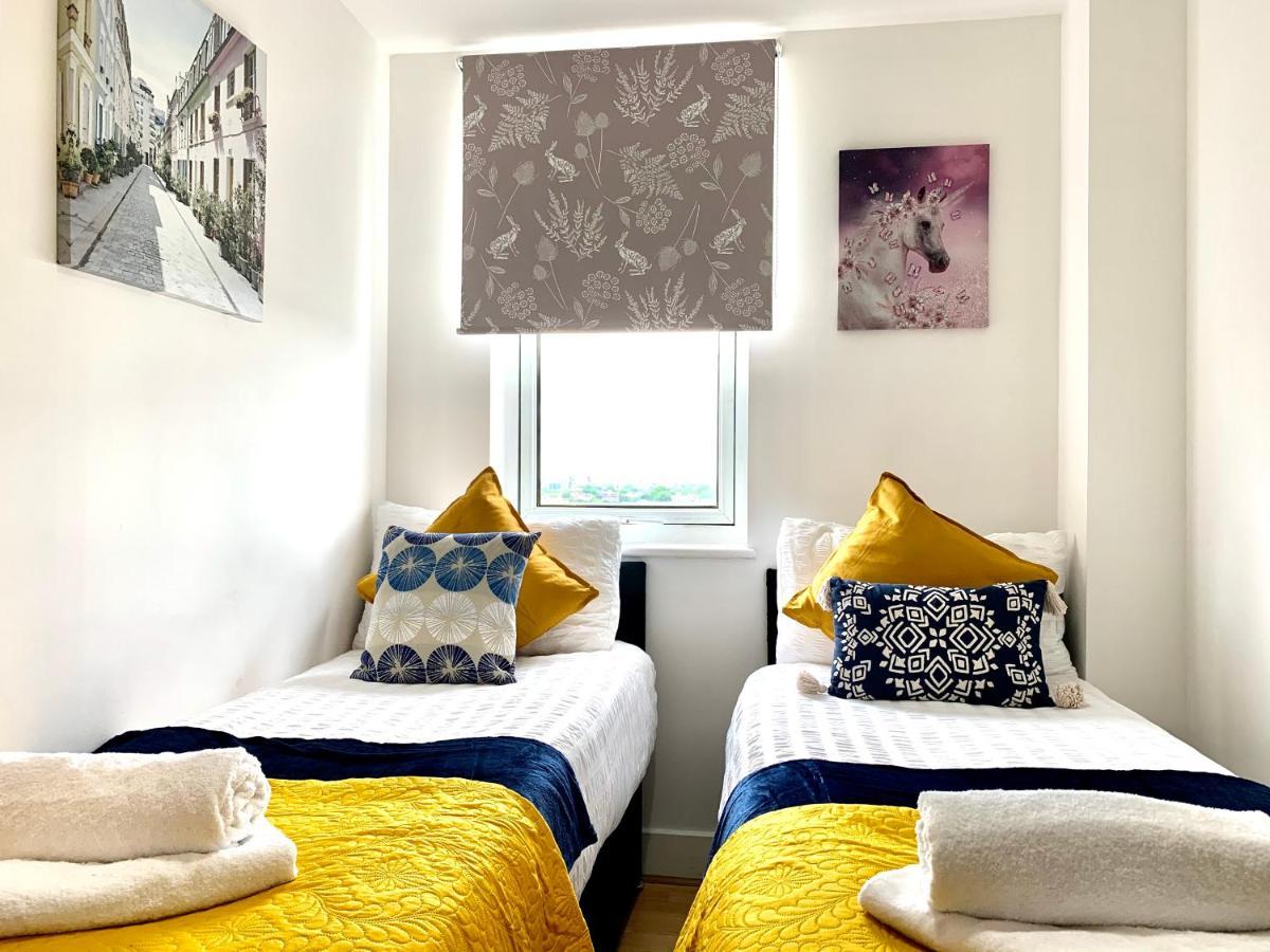 Central London 2 Bedrooms, Seperate Recption, Full Kitchen, Free Parking Luaran gambar
