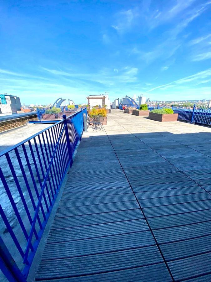 Central London 2 Bedrooms, Seperate Recption, Full Kitchen, Free Parking Luaran gambar